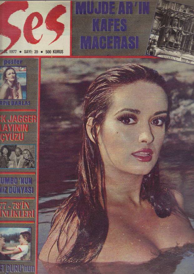 Amatoriale italia gessica rizzo marito cornuto guarda la moglie che viene sfondata il culo e figa 3