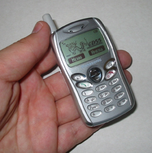 P55 телефон. Panasonic gd55. Сотовый телефон Панасоник gd55. Маленький телефон Panasonic gd55.