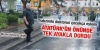atatürk ün önünde tek ayak üzerinde durmak / #522418