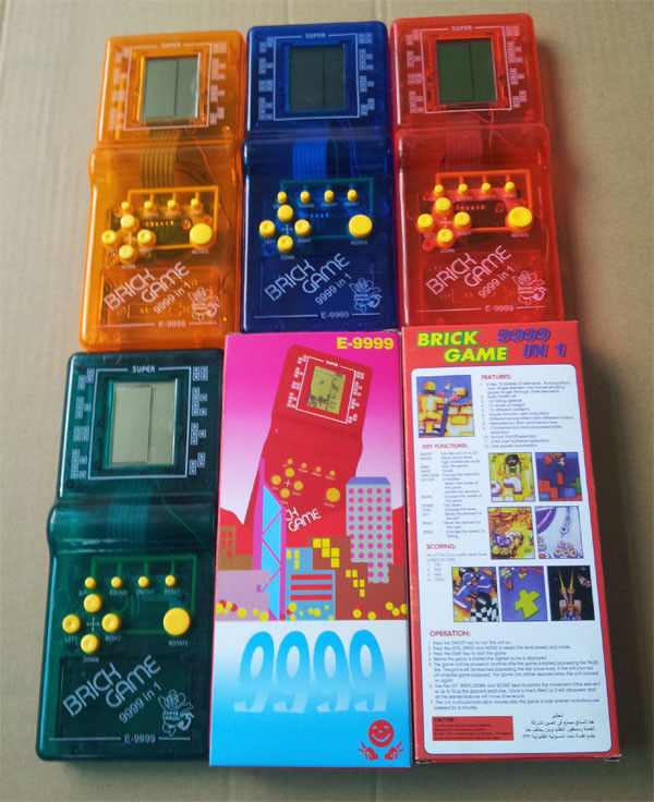 Игры брикс даты. Игра БРИК гейм. "Brick game" 1993. "Brick game" mobile. "Brick game" Phone 1993.