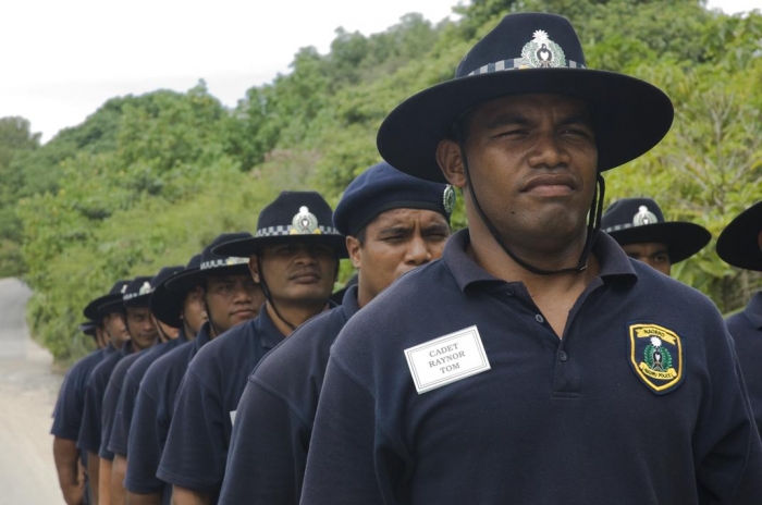 10000 uludağlı olarak nauru ülkesini fethetmek