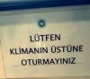 lütfen klimanın üstüne oturmayınız / #978241