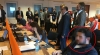 erkeklerle yanyana çalışan bayan ak trolün amacı / #771833