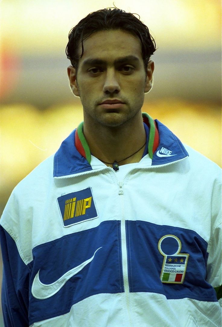 alessandro nesta #903109 - uludağ sözlük galeri