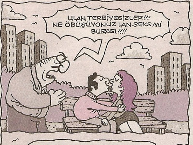 salataya-limon-s%C4%B1karken-sevgilinin-g%C3%B6z%C3%BCne-gelmesi_661727.jpg
