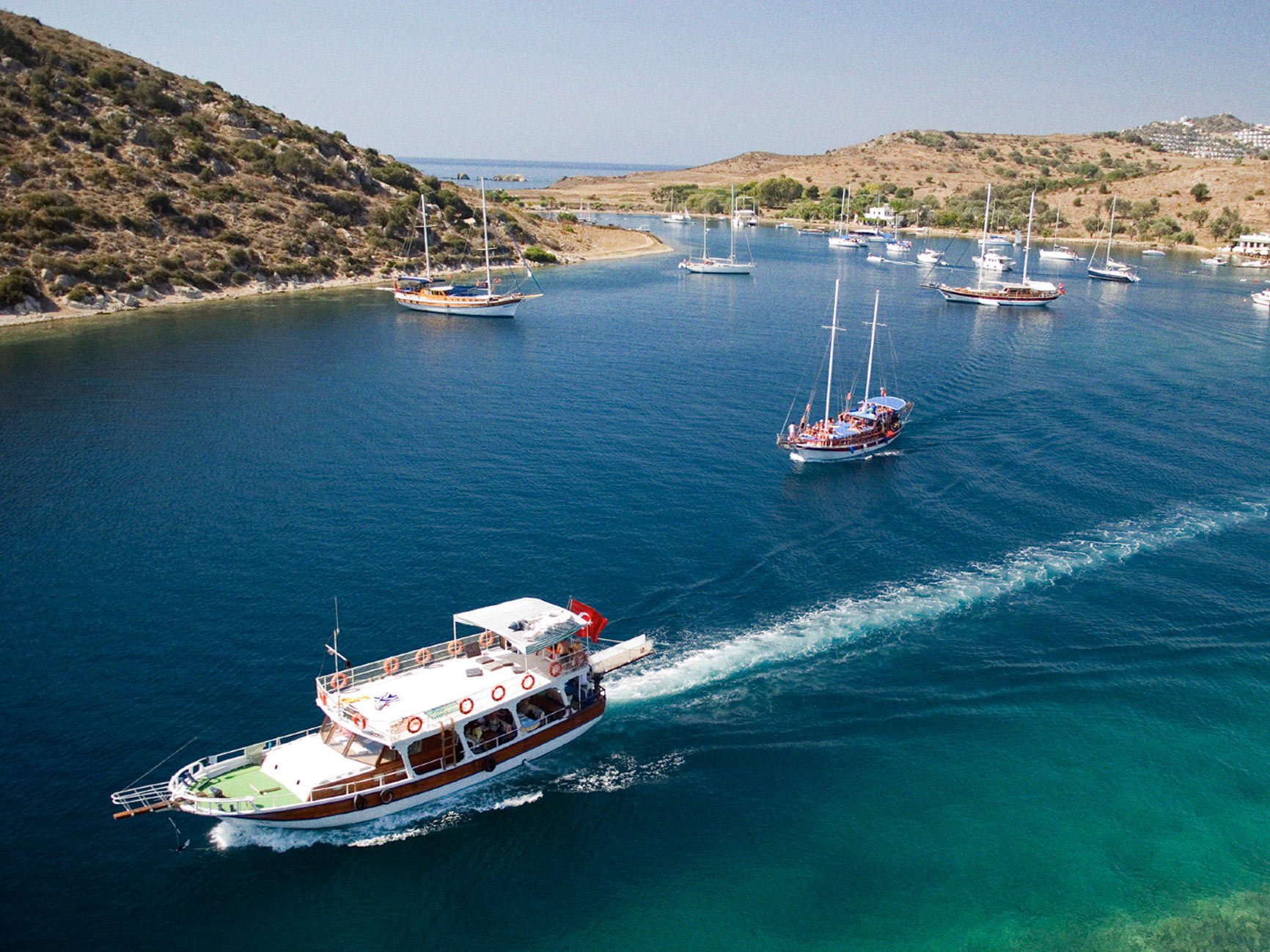 Afytos bodrum. Бодрум Boat trip. Черный остров Бодрум. Ортакент Турция. Рива Турция.
