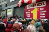 konya da 1 liralık ürün izdihamı / #921415